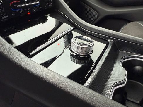 New 2025 Jeep Grand Cherokee Altitude RWD image 23