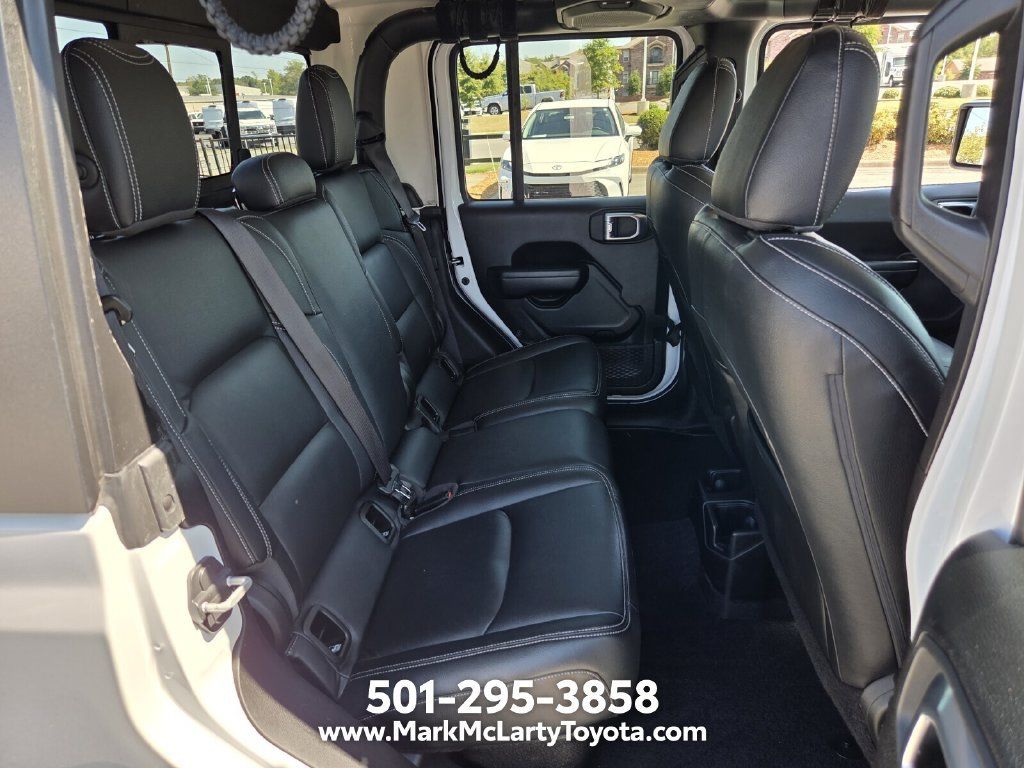 Used 2021 Jeep Gladiator Sport AWD/4WD image 14