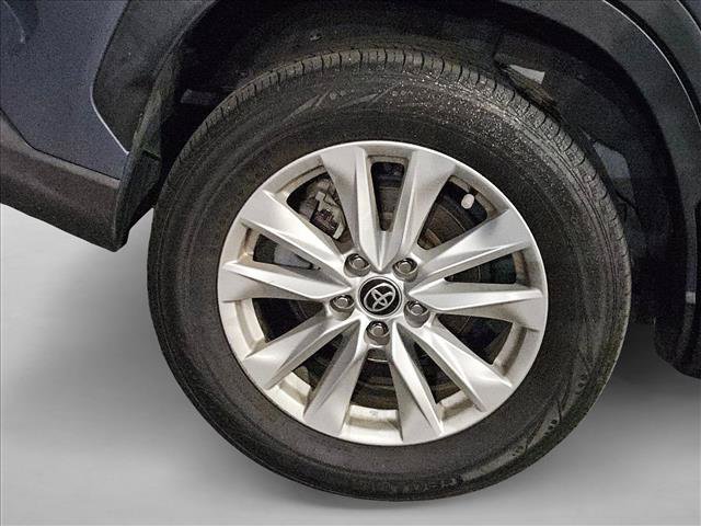 Used 2022 Toyota Corolla Cross LE FWD image 6