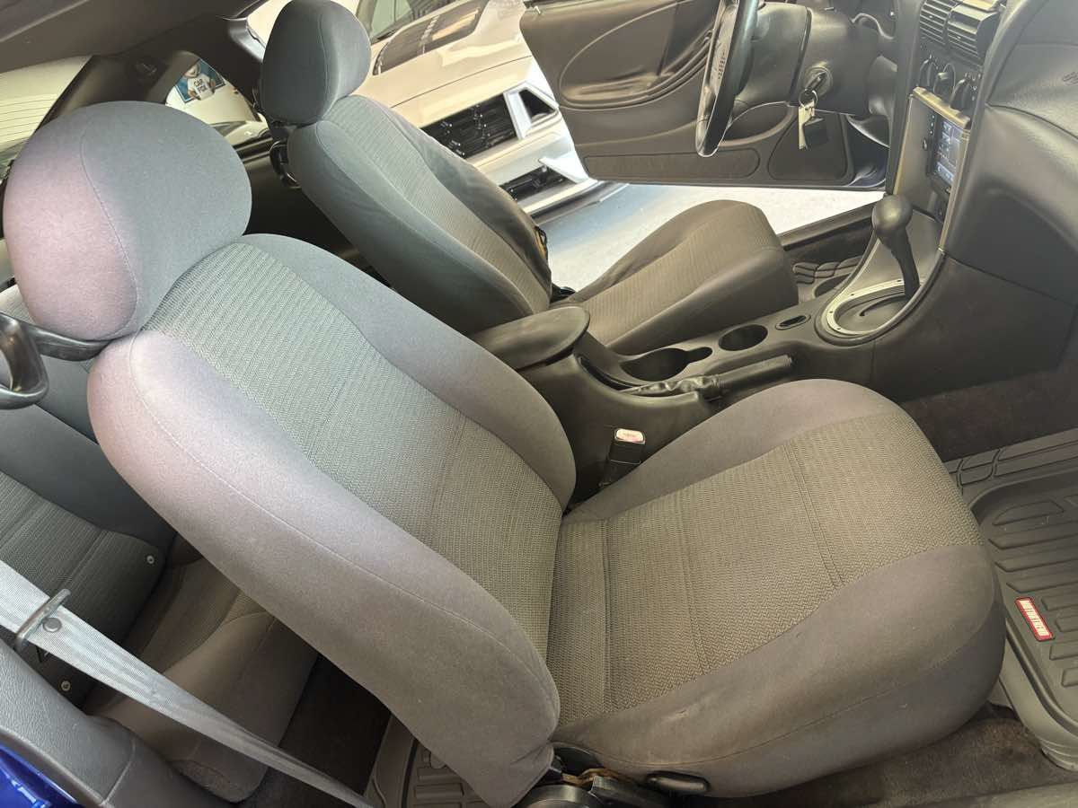 Used 2004 Ford Mustang Coupe RWD image 19