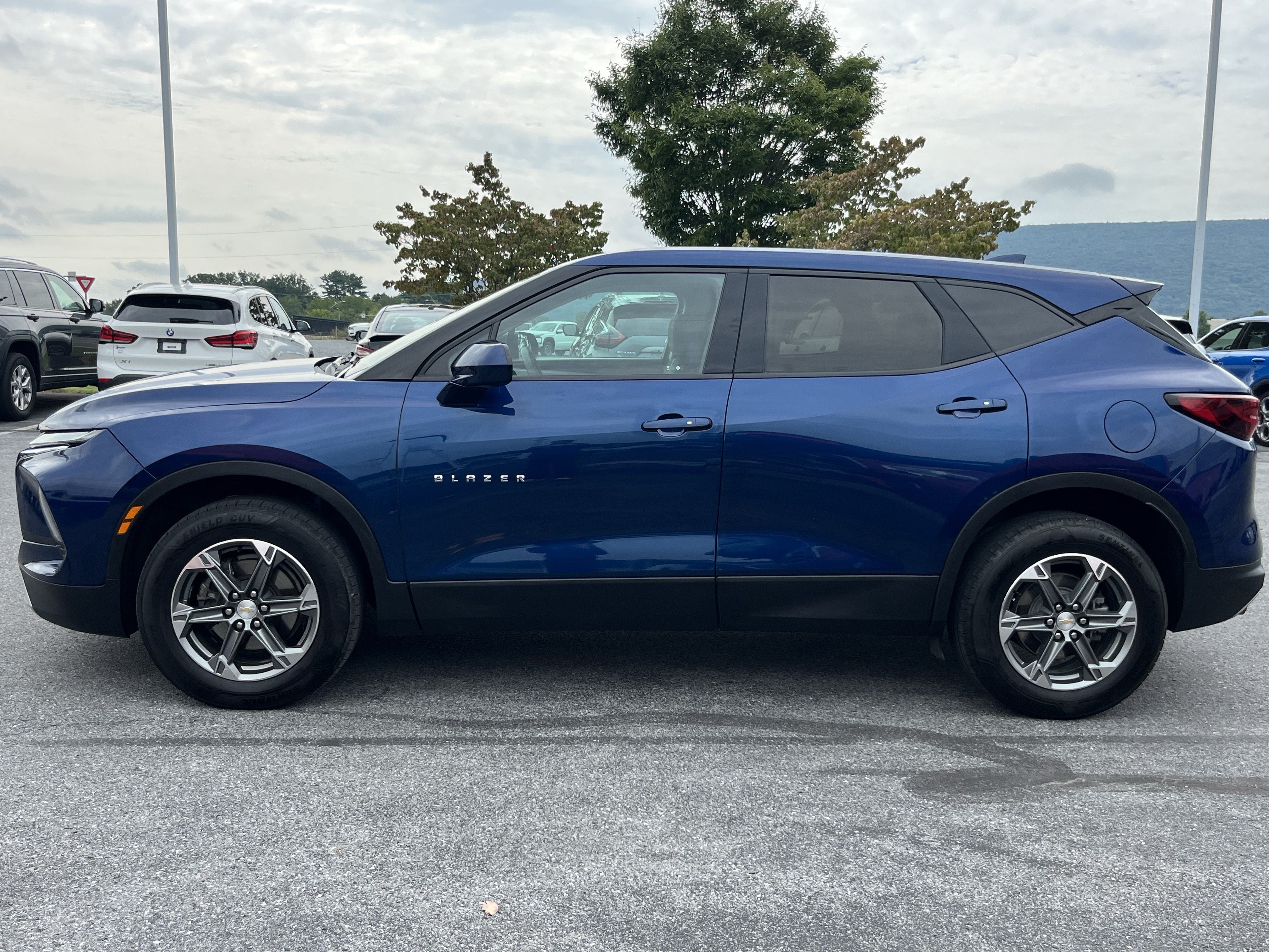 Used 2023 Chevrolet Blazer LT AWD/4WD image 9