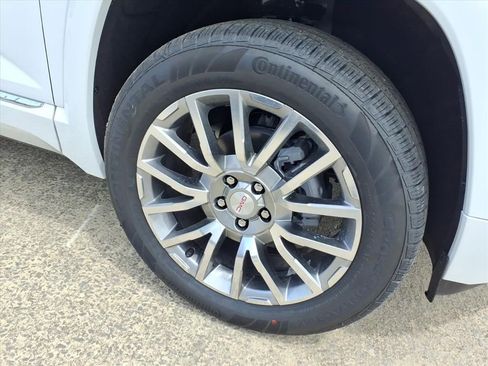 New 2026 GMC Terrain Denali image 9