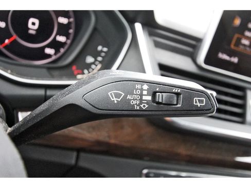 Used 2018 Audi Q5 2.0T Premium AWD/4WD image 21