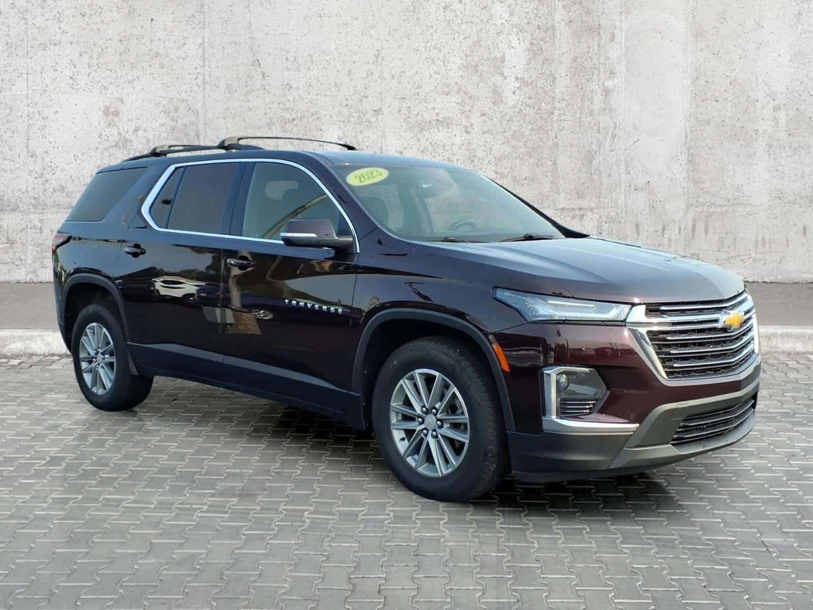 Used 2023 Chevrolet Traverse LT w/ LPO, Floor Liner Package AWD/4WD image 2