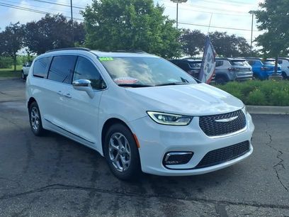 Used 2022 Chrysler Pacifica Limited