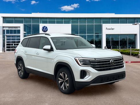 New 2026 Volkswagen Atlas SE FWD image 3