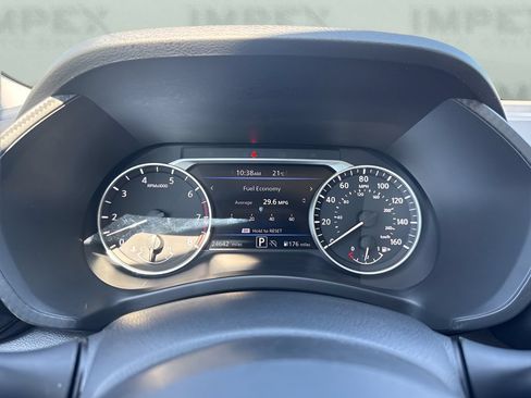 Used 2025 Nissan Sentra SV FWD image 18