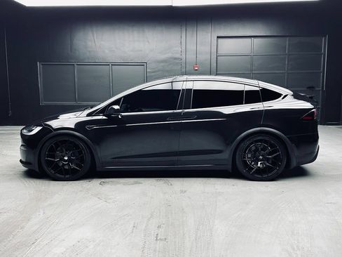 Used 2022 Tesla Model X Plaid AWD/4WD image 3