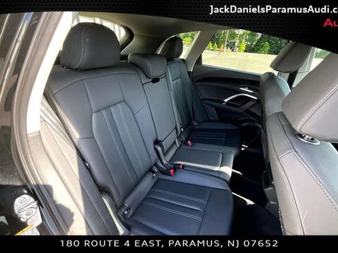 Used 2025 Audi Q5 Premium w/ Convenience Package AWD/4WD image 19