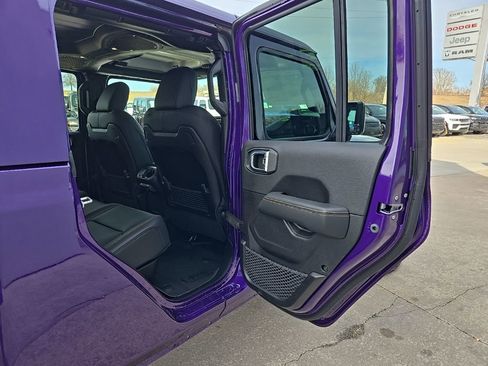 New 2026 Jeep Gladiator Sahara image 83