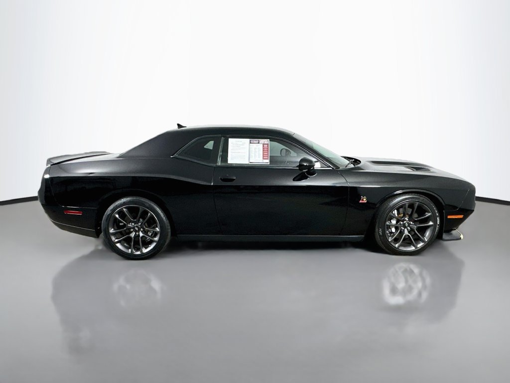 Used 2022 Dodge Challenger R/T Scat Pack RWD image 7