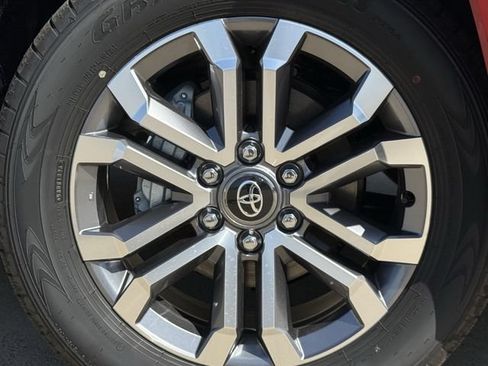 New 2026 Toyota 4Runner Limited AWD/4WD image 10
