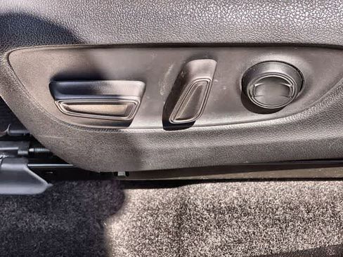 Used 2022 Toyota RAV4 XLE w/ XLE Grade Weather Package image 31