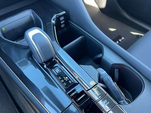 Certified 2026 Toyota Crown Limited w/ Advanced Technology Package image 25