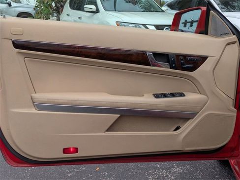 Used 2011 Mercedes-Benz E 550 Cabriolet image 9