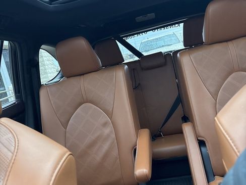 Used 2020 Toyota Highlander Platinum image 12
