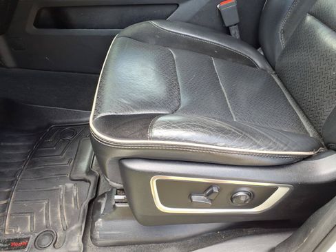 Used 2021 RAM 1500 Laramie w/ Sport Appearance Package AWD/4WD image 19