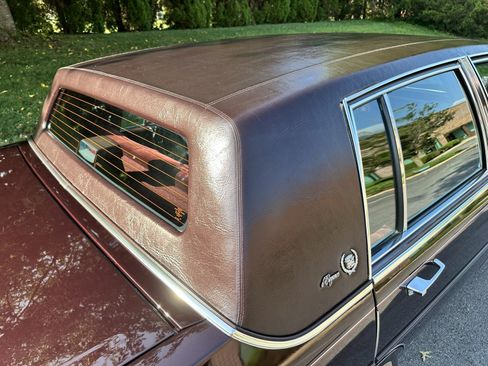 Used 1987 Cadillac Brougham RWD image 98