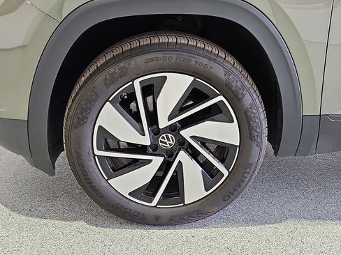 Used 2026 Volkswagen Atlas SE FWD image 11