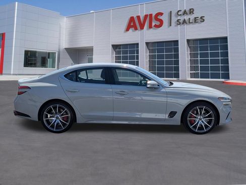 Used 2025 Genesis G70 2.5T RWD image 5
