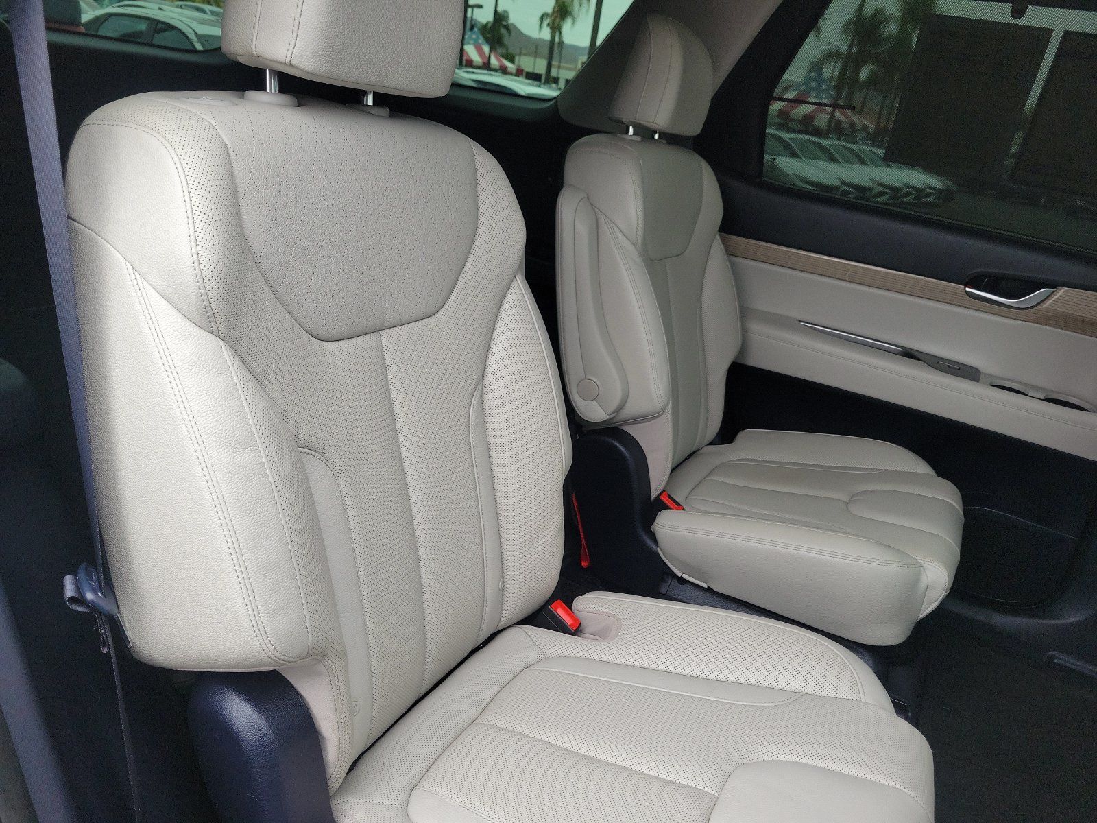 Used 2022 Hyundai Palisade SEL w/ Premium Package FWD image 25