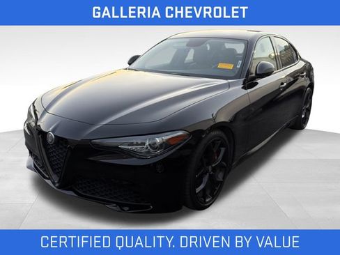 Used 2019 Alfa Romeo Giulia w/ Nero Edizione RWD image 1