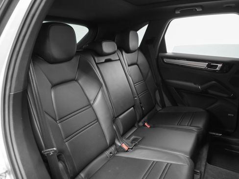 Certified 2021 Porsche Cayenne AWD/4WD image 22