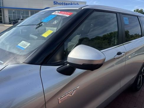 Used 2025 Mitsubishi Outlander SE AWD/4WD image 5