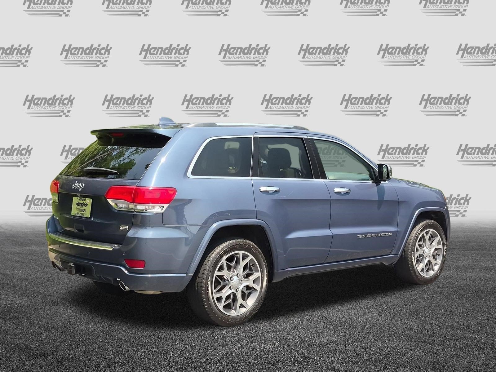 Used 2021 Jeep Grand Cherokee Overland AWD/4WD image 10
