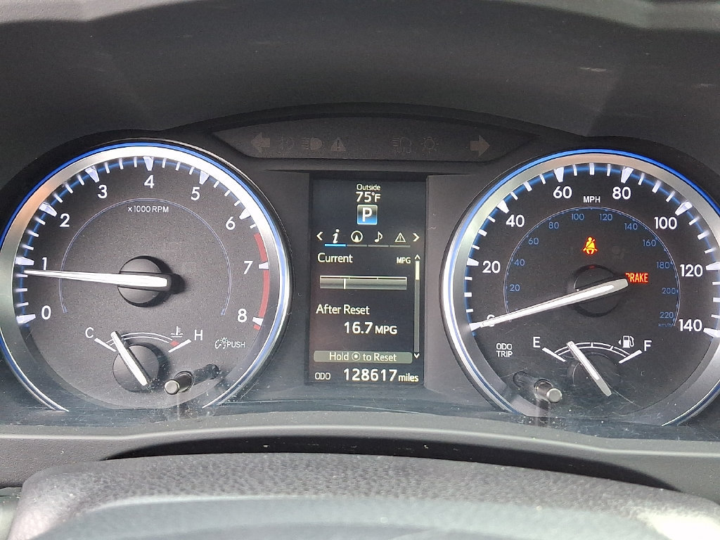 Used 2015 Toyota Highlander XLE FWD image 20