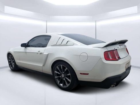 Used 2011 Ford Mustang GT Premium w/ Electronics Pkg RWD image 5