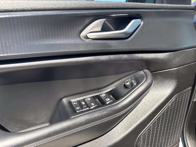 Used 2023 Jeep Grand Cherokee L Laredo RWD image 17