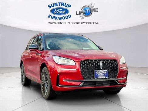 Used 2024 Lincoln Corsair Reserve w/ Equipment Group 201A image 2