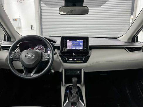 Used 2022 Toyota Corolla Cross L AWD/4WD image 10