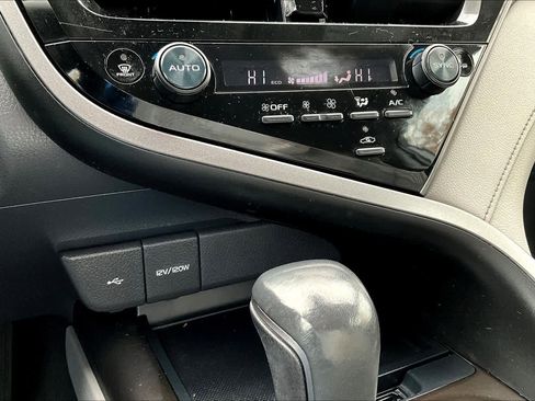 Used 2023 Toyota Camry SE image 35