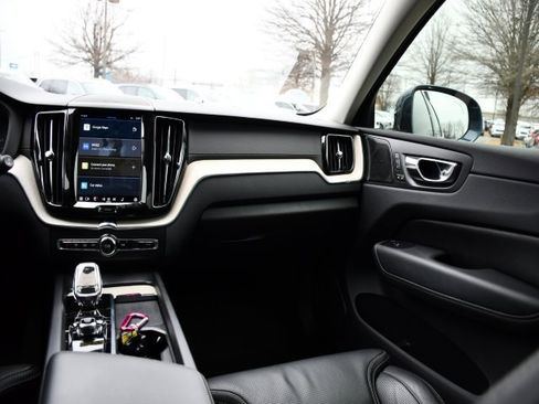 Certified 2022 Volvo XC60 B6 Inscription w/ Advanced Package image 21