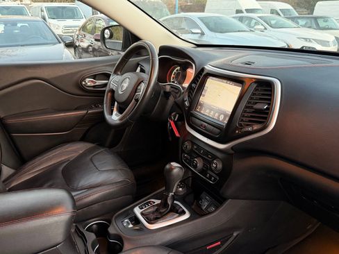 Used 2014 Jeep Cherokee Trailhawk w/ Leather Interior Group image 19