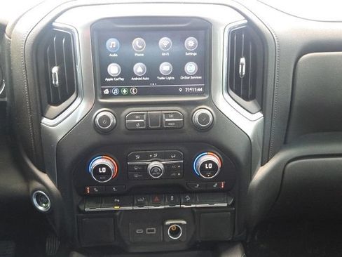 Used 2022 Chevrolet Silverado 1500 LT Trail Boss w/ Safety Package AWD/4WD image 25