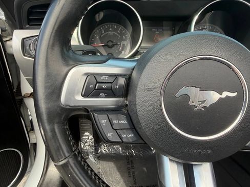 Used 2020 Ford Mustang Premium RWD image 22