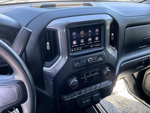 Used 2022 Chevrolet Silverado 1500 Custom Trail Boss AWD/4WD image 8