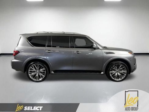 Used 2024 Nissan Armada SL w/ Captain's Chairs Package AWD/4WD image 5