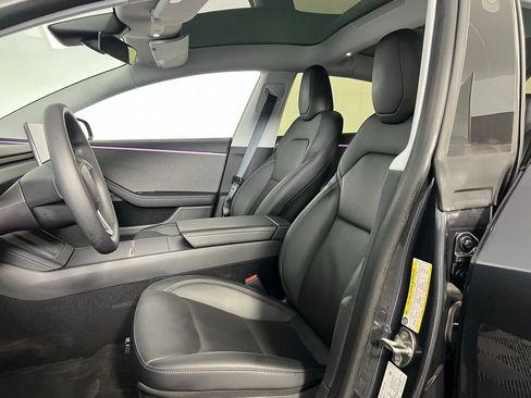 Used 2024 Tesla Model 3 Standard Range image 19