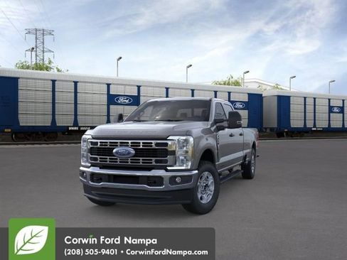 New 2026 Ford F350 XLT image 3