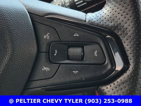 Used 2024 Chevrolet Trax RS w/ Sunroof Package FWD image 19