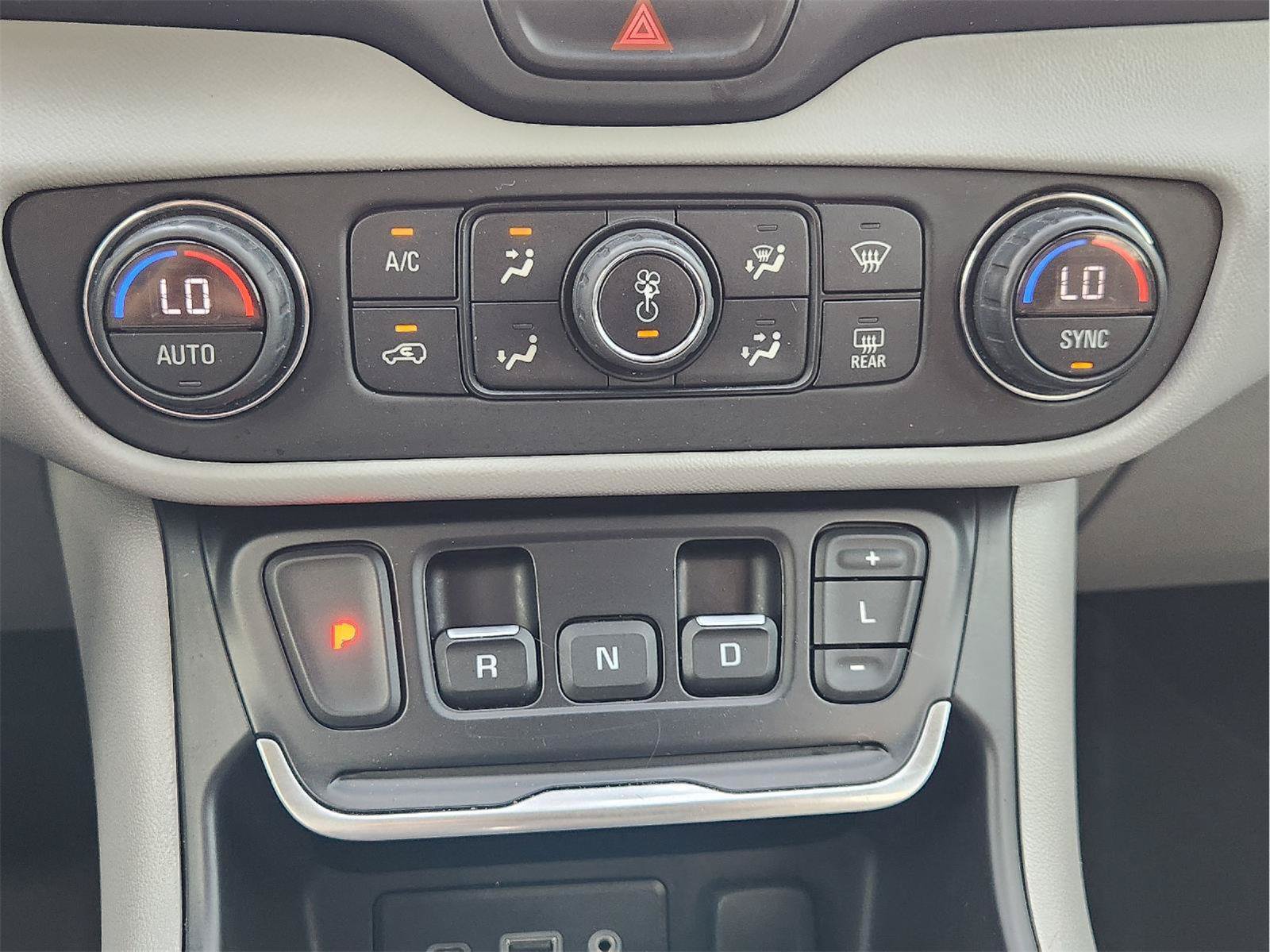 Used 2020 GMC Terrain SLE w/ Driver Convenience Package FWD image 19