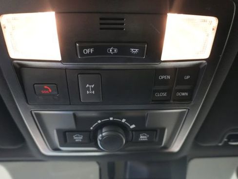 Used 2023 Toyota Tacoma TRD Pro AWD/4WD image 21
