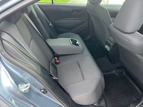 Used 2025 Toyota Corolla LE FWD image 17