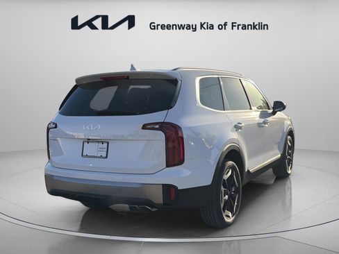 New 2025 Kia Telluride S image 6