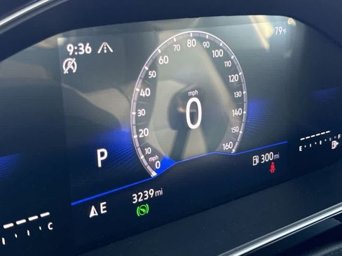 Used 2025 Volkswagen Jetta SE FWD image 16