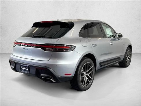 Used 2026 Porsche Macan AWD/4WD image 9